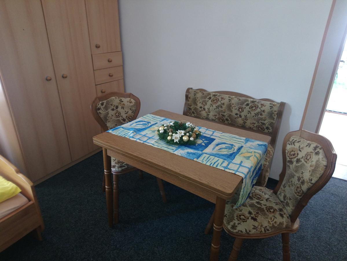 Penzion U Krtka Kraslice Exteriör bild